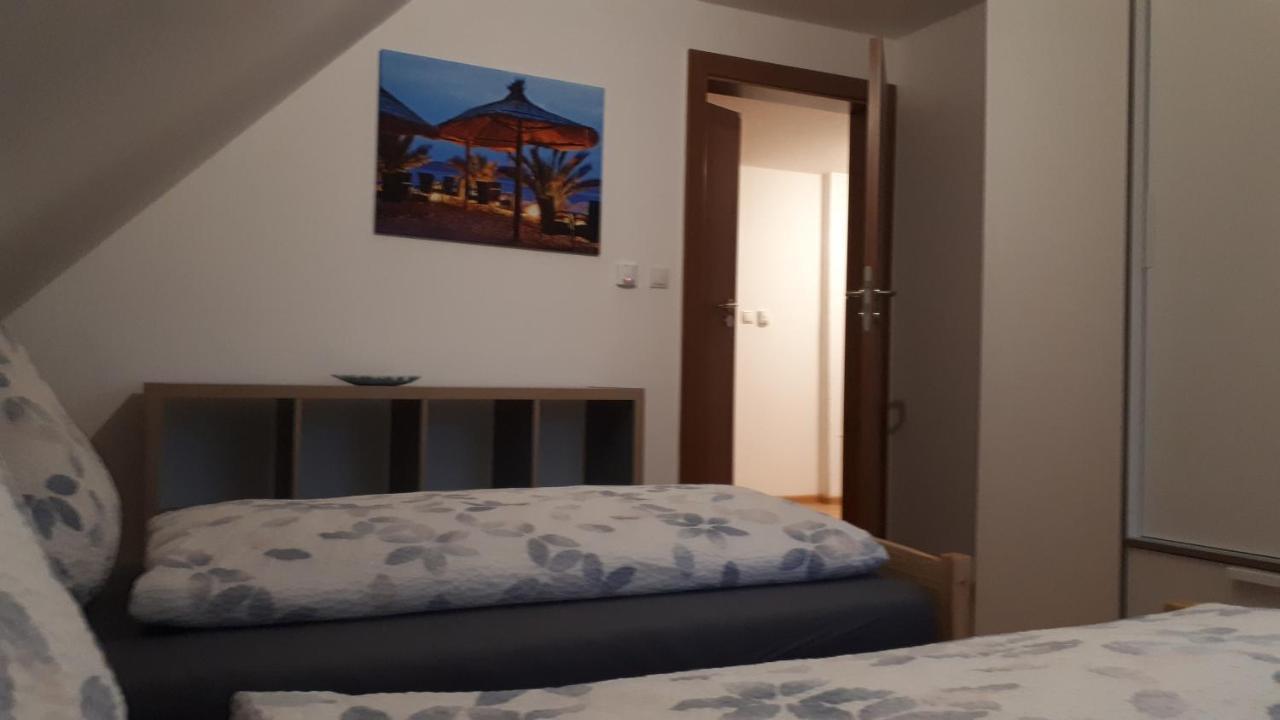 Sarah klein aber fein Apartment Wellesweiler Bagian luar foto